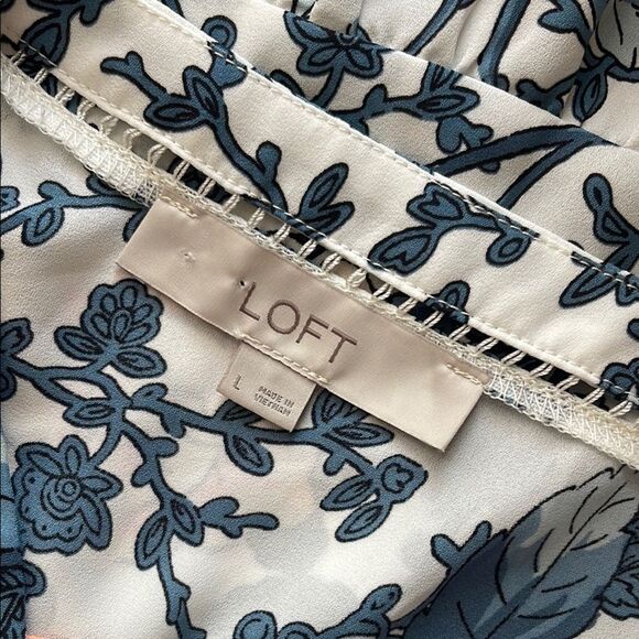 LOFT Floral Neck Details Blouse in white Sheer Floral Print L Navy and Peach - Picture 6 of 6